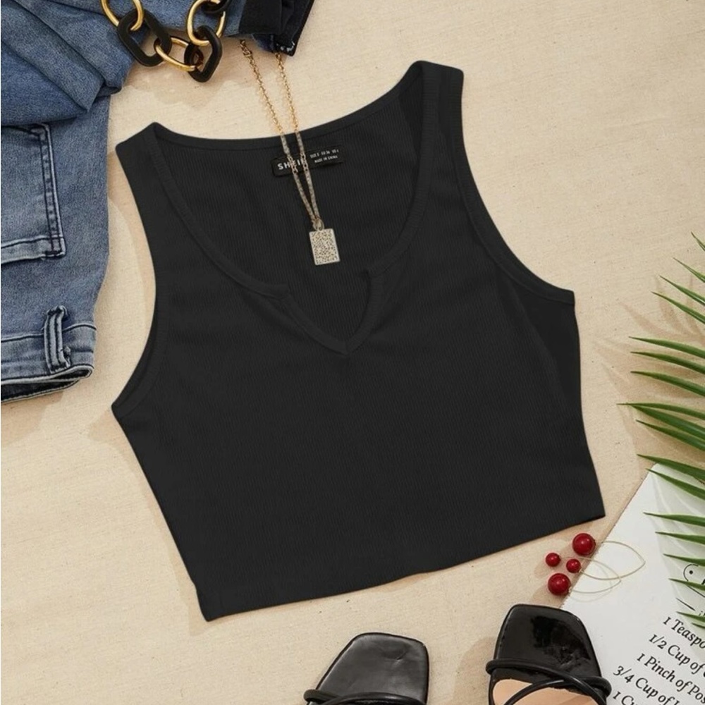 Notch Neck Rib-knit Tank Top